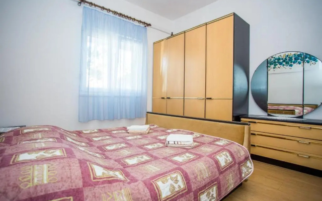 Apartments Mala Karla 1685