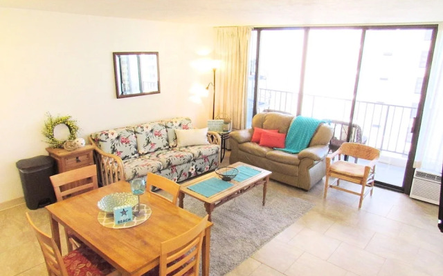 Waikiki Banyan Oceanview 24th Floor