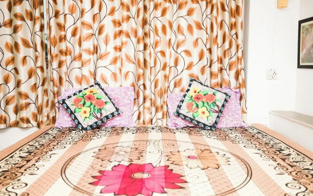 Nukkad Guest House Near City Palace Udaipur