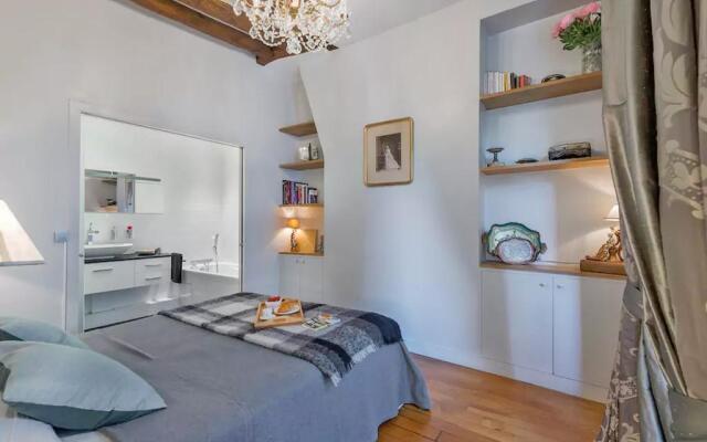 Charming apartment rue de Bretagne (Saintonge)