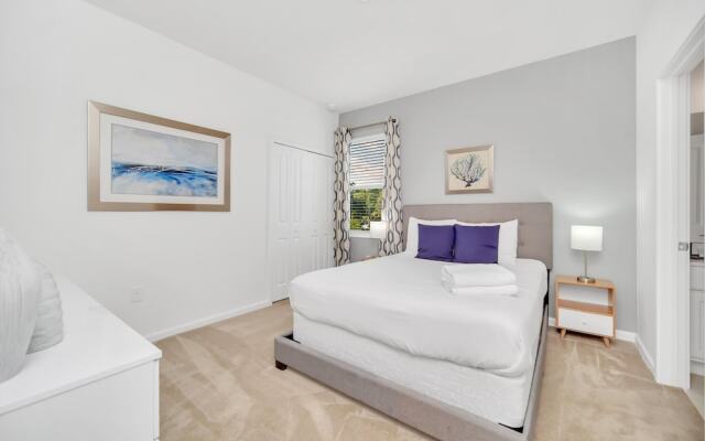 Stunning Bright Family Home Sleeps 25 Bl102