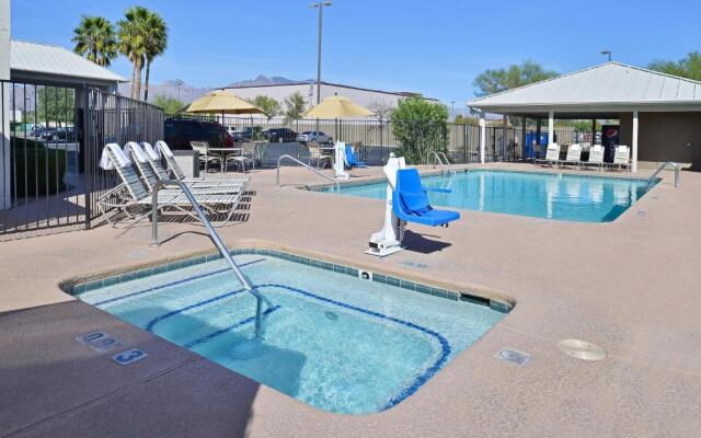 Comfort Suites At Tucson Mall