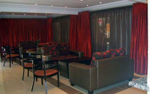 Safari Hotel & Convention Centre