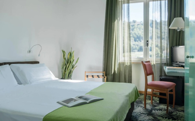 LH Arca Street Art Hotel
