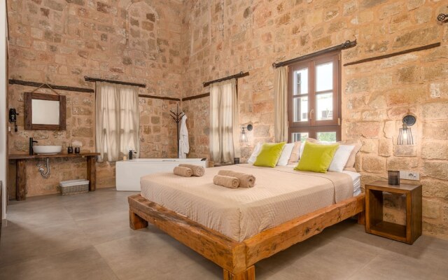 Ancient Knights Luxury Suites