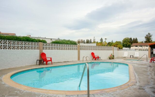 Super 8 by Wyndham San Jose Airport