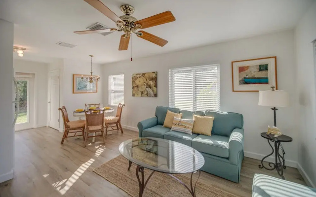 Cozy & Bright Naples Abode w/ Community Amenities!
