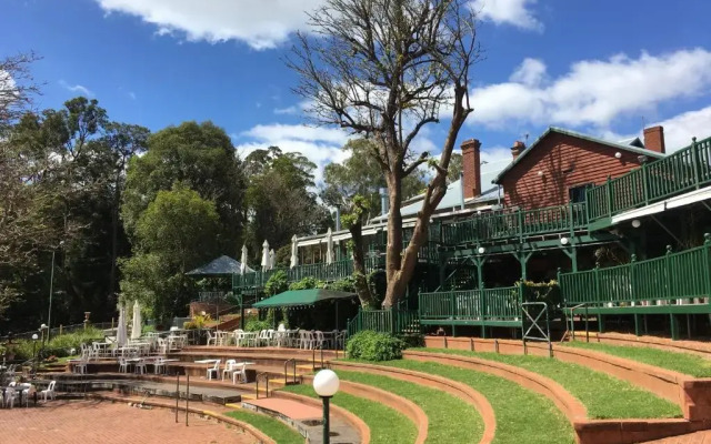 Mundaring Weir Hotel