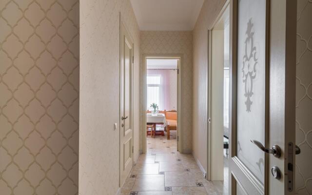 Bon voyage на улице Юсупова