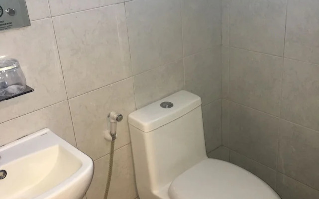 Mahogany Tourist Inn