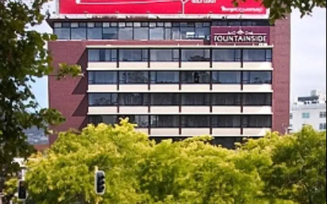 Fountainside Hotel