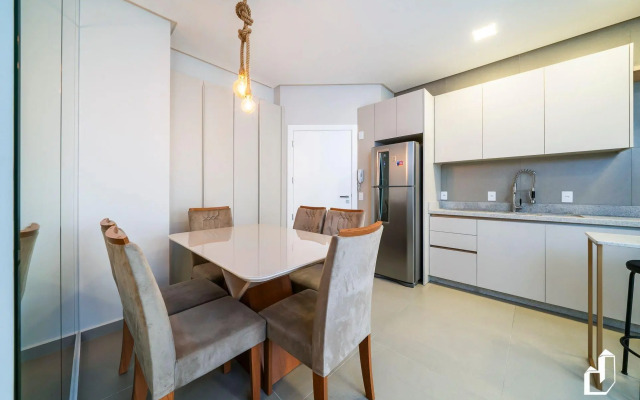 Apartamento com 02 dormitórios em Canto Grande