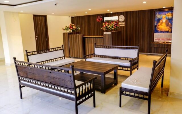 Hotel Tt Residency