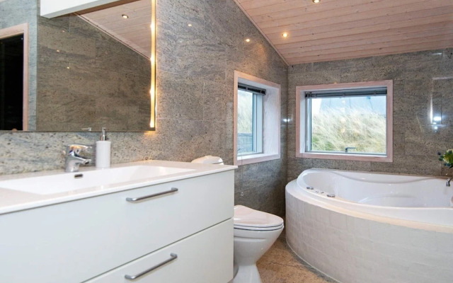 5 Star Holiday Home in Henne
