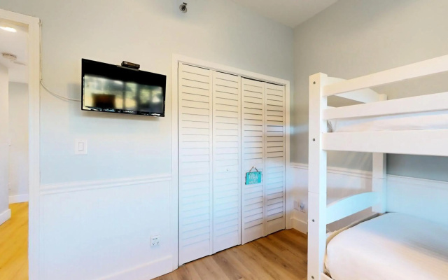 Beach Manor 0111