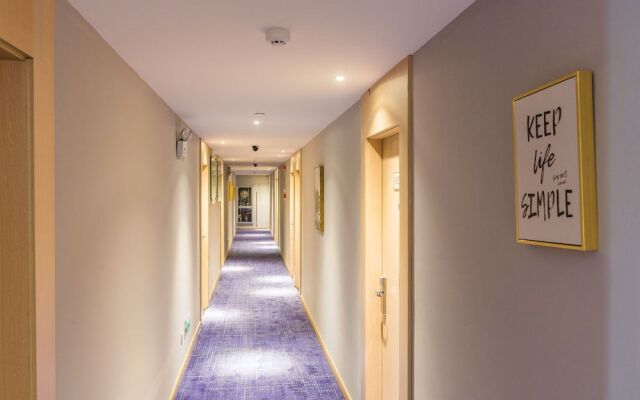 Hangzhou Yueyuan Hotel (Hangzhou Wulin Square Subway Station)