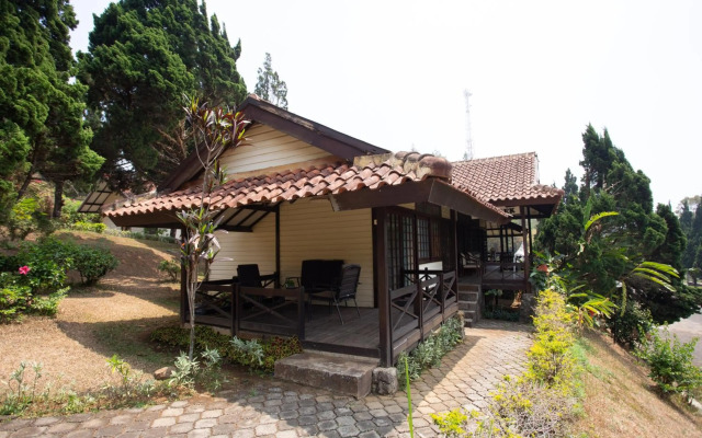 Royal Hotel and Villa Trawas