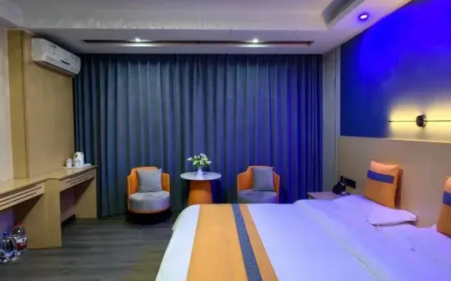 Zibai Sanya Hotel