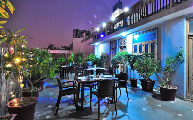 Hotel De Holiday International