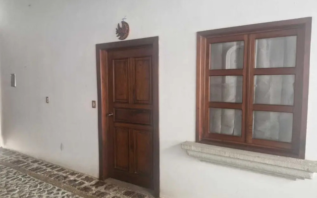 Cozy Colonial Style Azotea Apartments