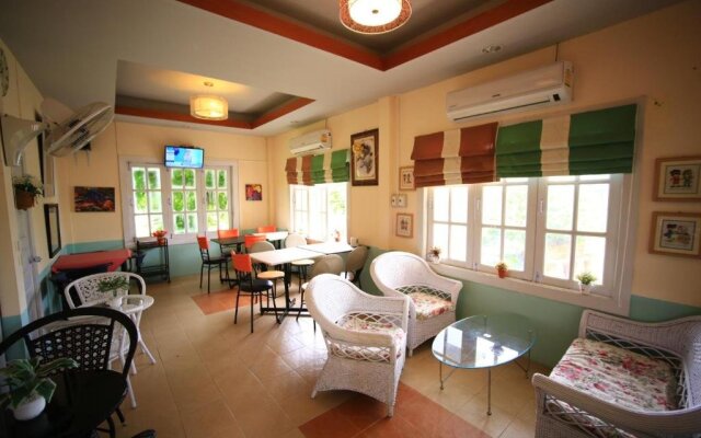 Baanpooya Hotel and Resort