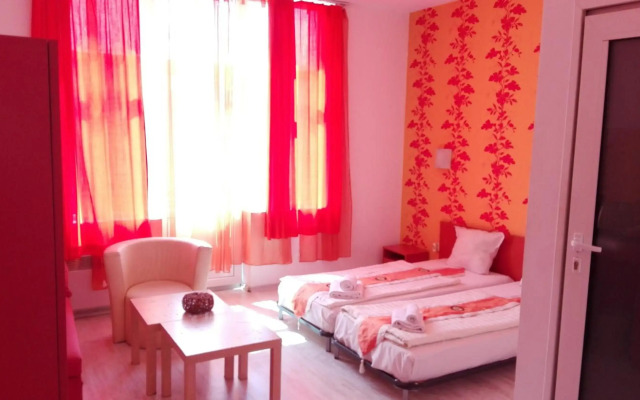 Scotty's Boutique Hotel