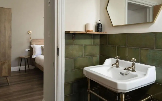 Flat2-cwh One Bedroom Apartment Central Penzance