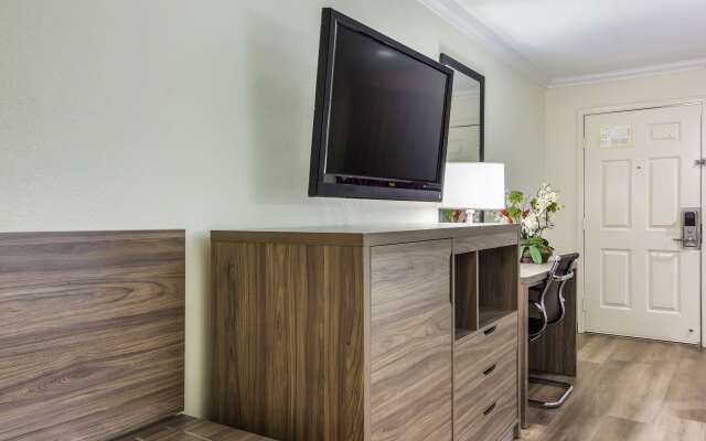 Americas Best Value Inn Columbus, TX