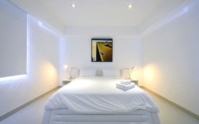 Luxury 5 Star Beach Villa 8 Bedrooms