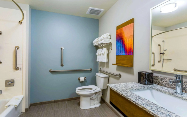 MainStay Suites Bowling Green North