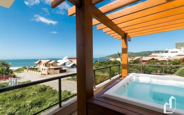 03 SUíTES CLIMATIZADAS E JACUZZI EXTERNA AQUECIDA