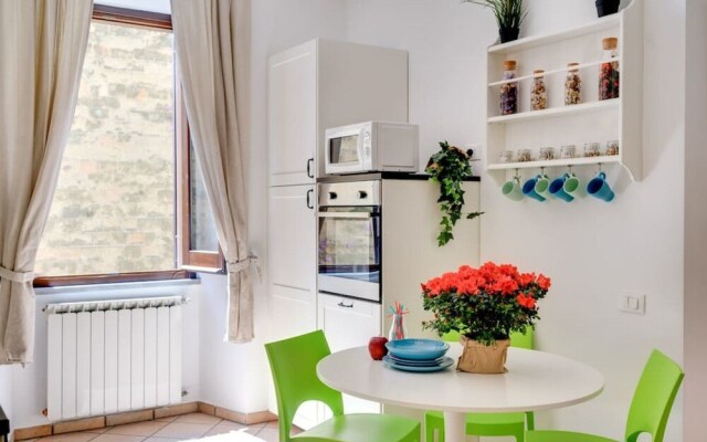 Modern & Charming 3 bed Flat in Central Location