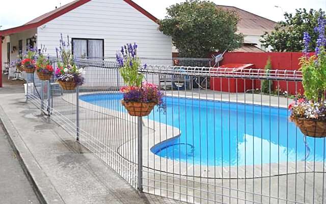 Gloucester House Motel