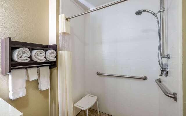 La Quinta Inn & Suites by Wyndham Artesia