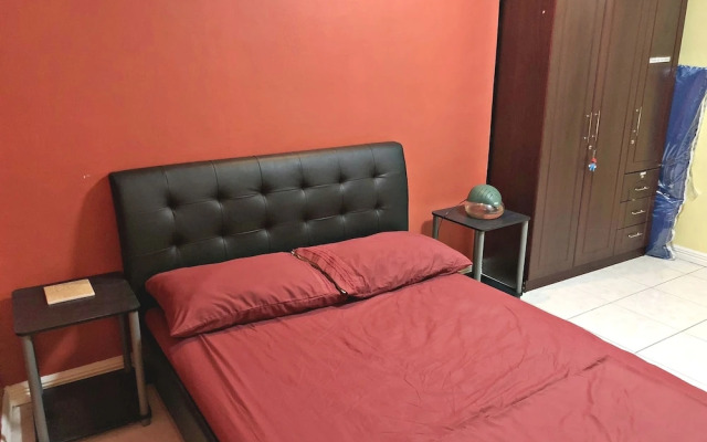 Kalayaan Transient House