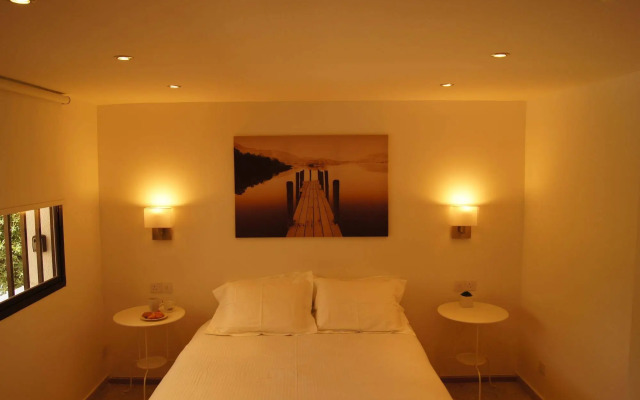 Silver Apartment