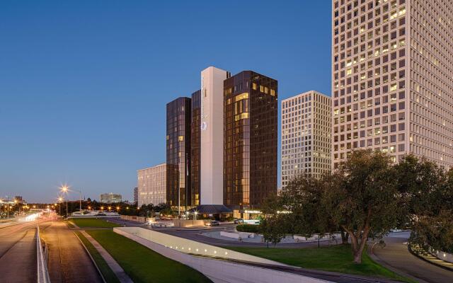 DoubleTree by Hilton Hotel Houston - Greenway Plaza