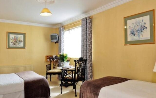 Longford Arms Hotel