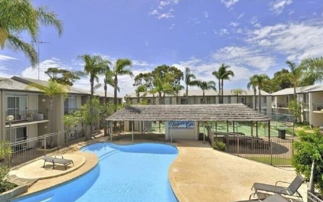 Resort Serviced Apartments - Mandurah