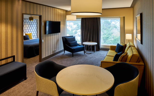 Bolton Hotel