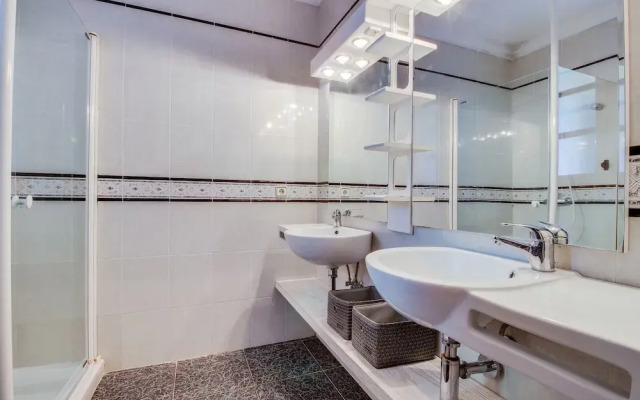 Charming villa with private pool and wifi