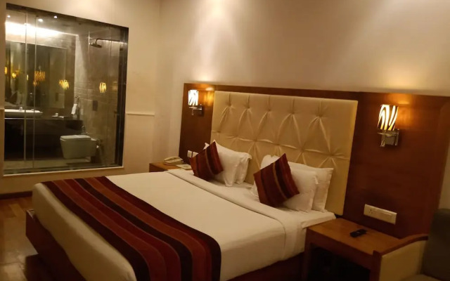 Aarohi Starz Club & Spa