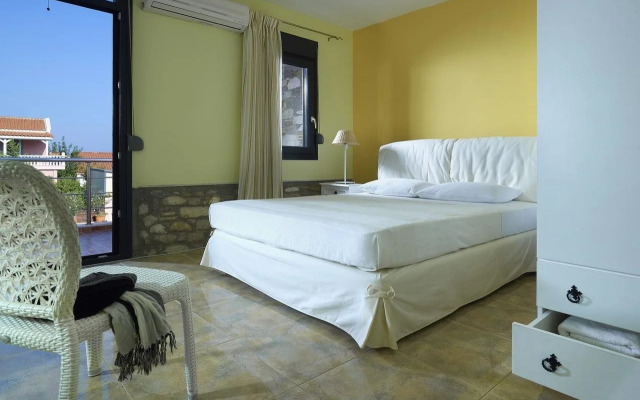 Aeolis Apartments & Studios