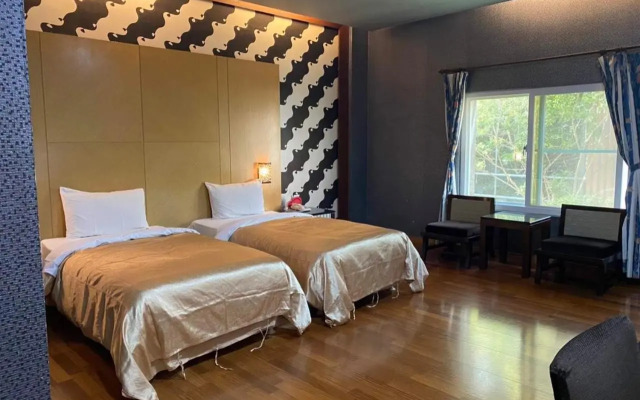 Hua Xiang Gold-Silver-Island