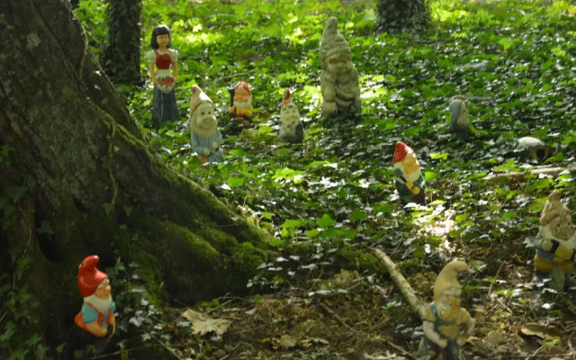 Lovely Mansion With Pond in Champvert