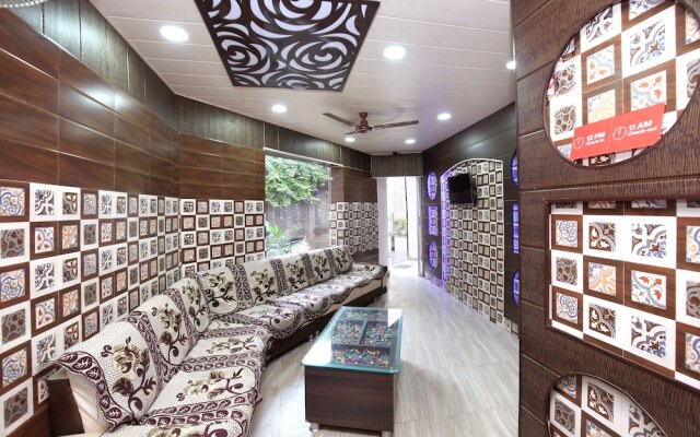 Rr Residency By OYO Rooms