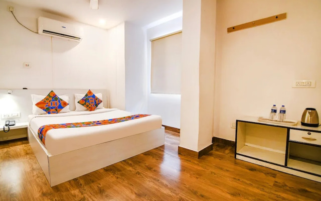 Transit Express By OYO Rooms