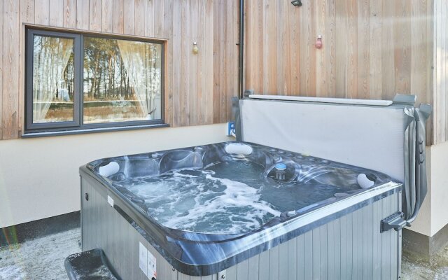 Host Stay The Parlour