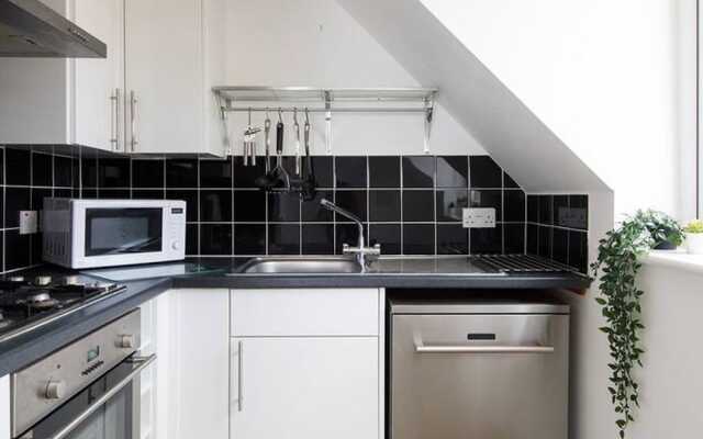 Lovely Selsey Apartment With sea Views Sleeps 4