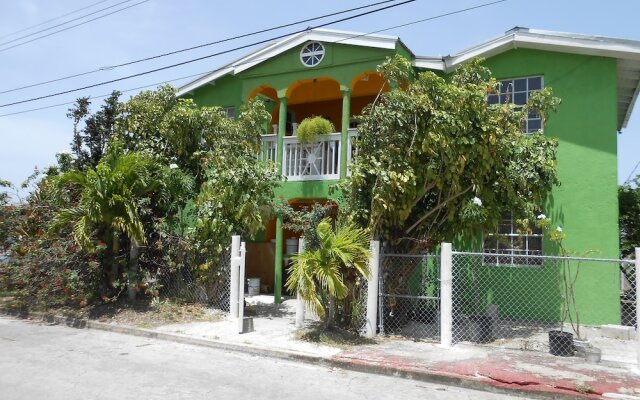 JO J'S Hostel